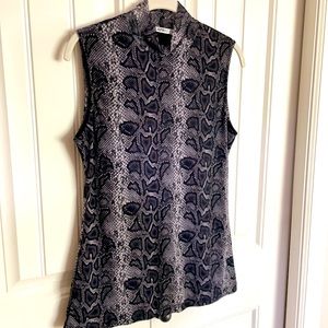 Snake pattern top